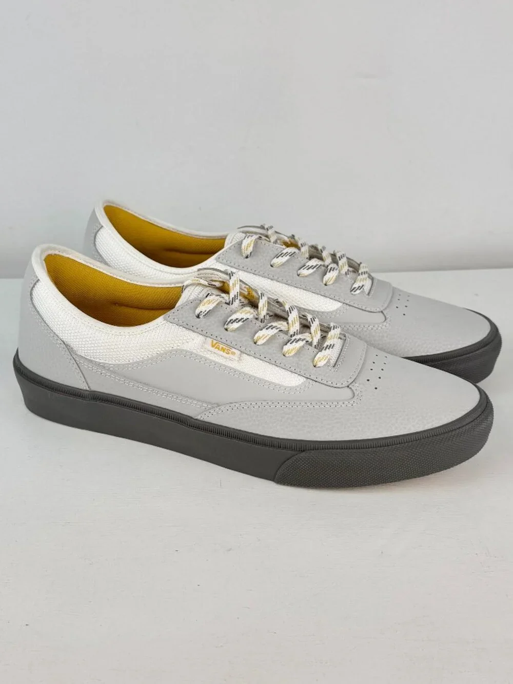 Men's 9 - VANS Skate Curren Caples Grey Yellow Shoes - 500714